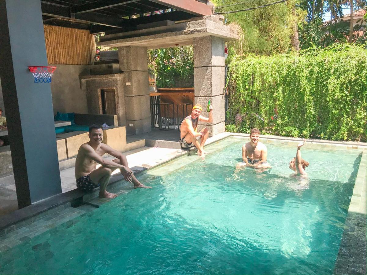 Хостел Stellar Capsules Семиньяк Экстерьер фото Villa in Bali